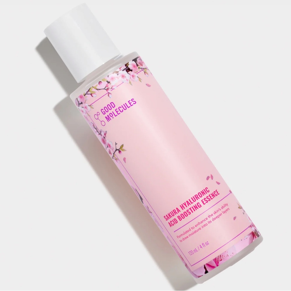SAKURA HYALURONIC
ACID BOOSTING ESSENCE